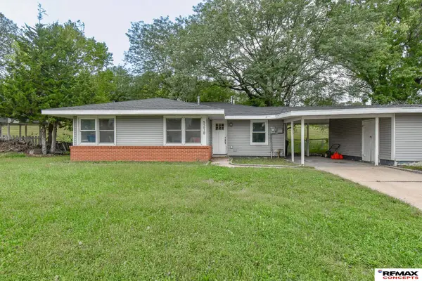 5218 W Benton Street, Lincoln, NE 68524