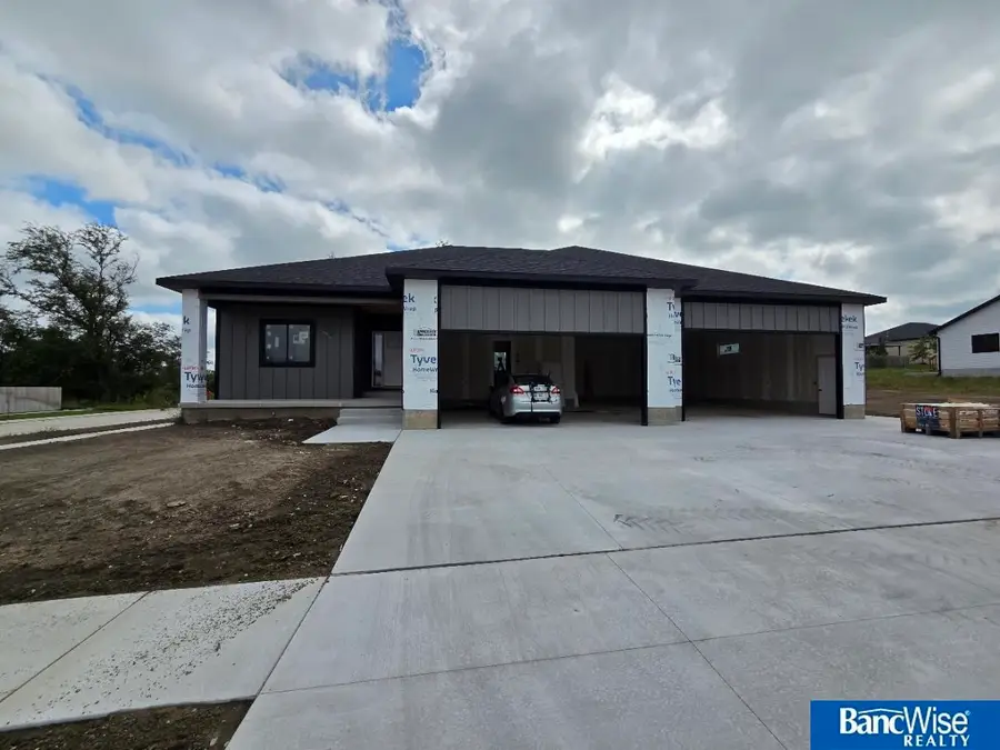 8009 Kallum Drive, Lincoln, NE 68516 - #3