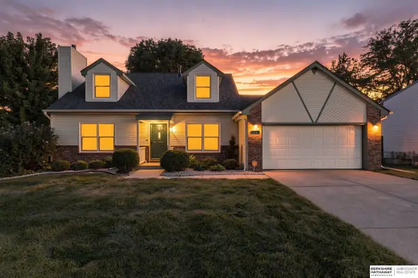 5441 S Dove Lane, Lincoln, NE 68516-1674