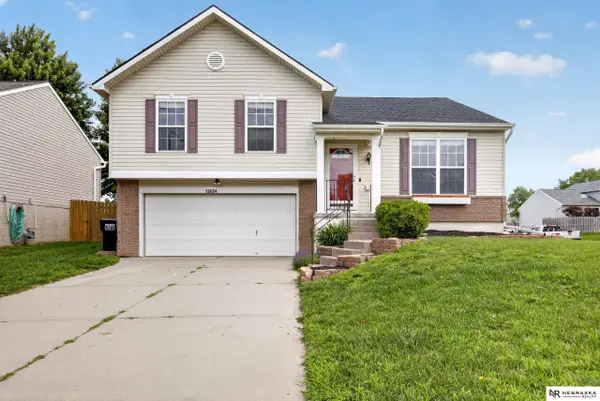 19604 V Street, Omaha, NE 68135