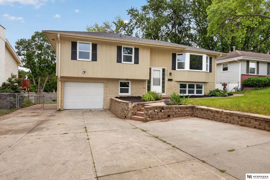 5005 S 90th Street, Omaha, NE 68127 - #2