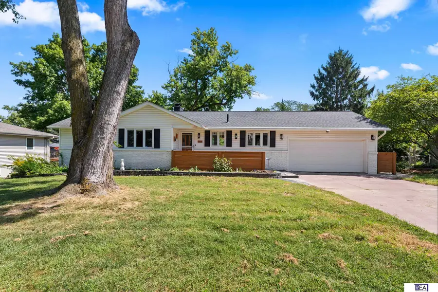3315 S 104th Avenue, Omaha, NE 68124 - #2
