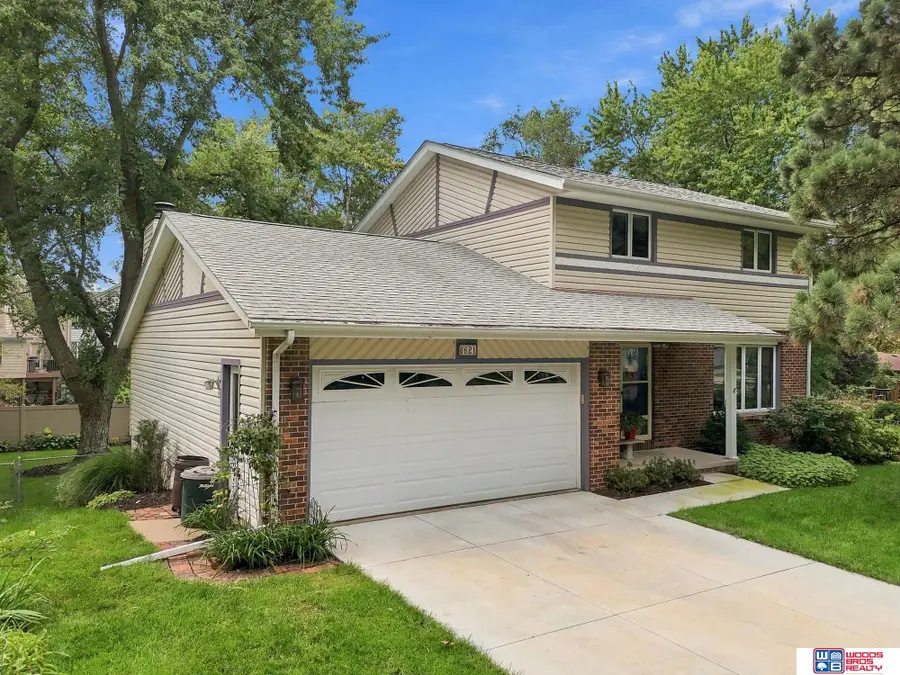 6621 Park Crest Court, Lincoln, NE 68506 - #2