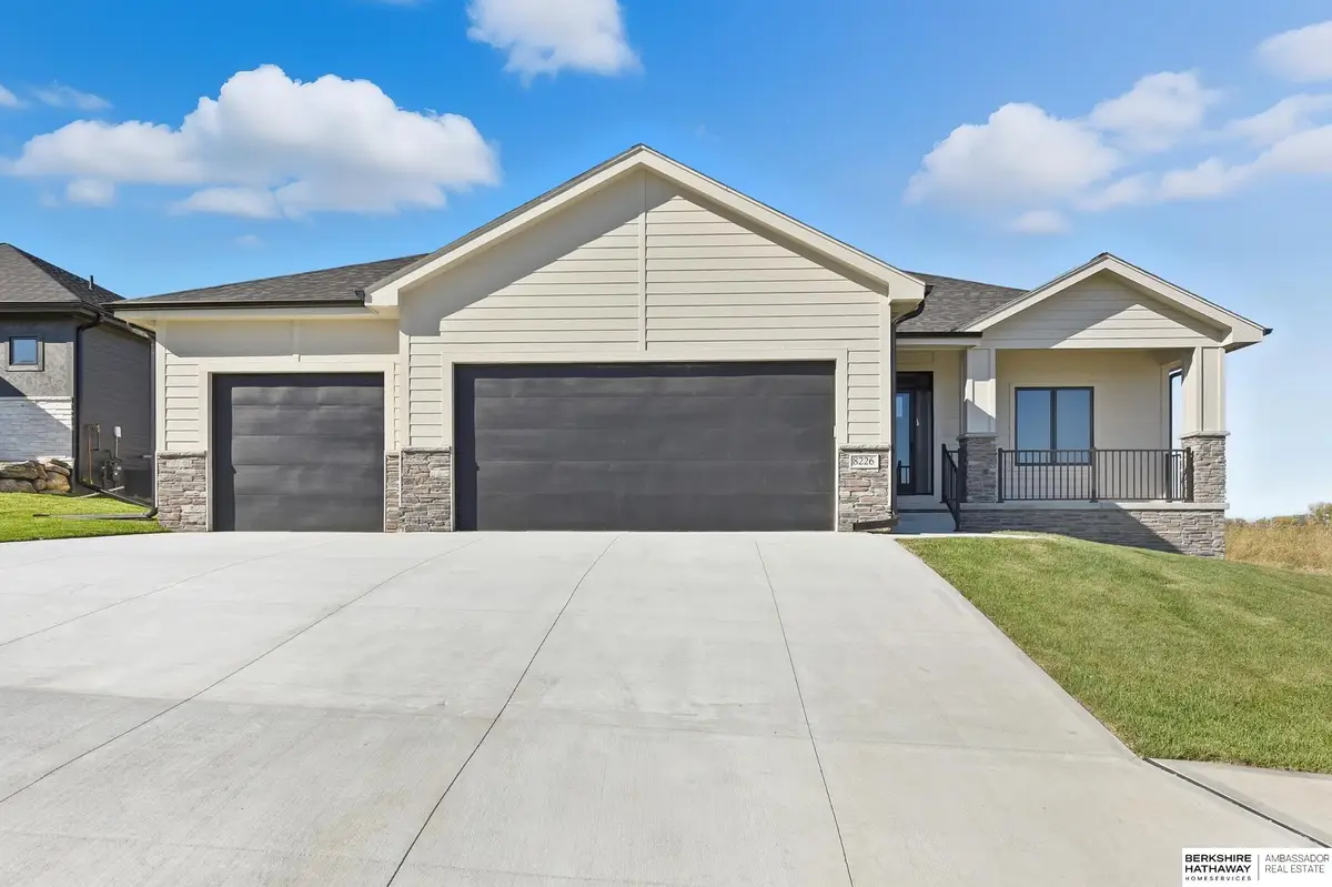 8230 N 167th Avenue, Bennington, NE 68007 - #1