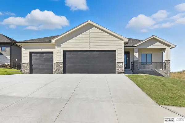 8230 N 167th Avenue, Bennington, NE 68007