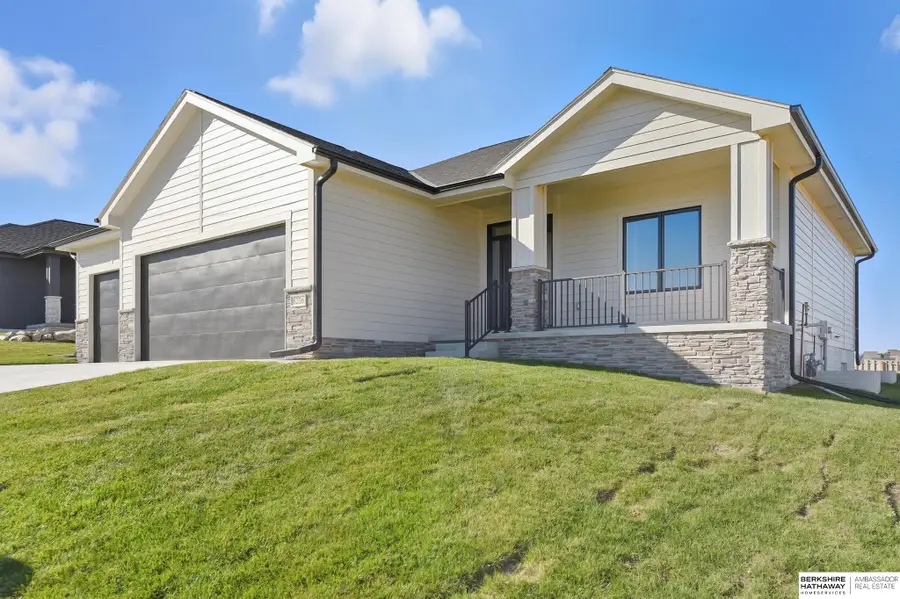 8230 N 167th Avenue, Bennington, NE 68007 - #2
