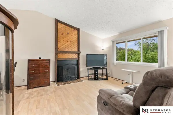 3525 W Dutchman Circle, Bellevue, NE 68123