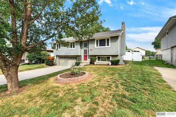 6523 S 137 Circle, Omaha, NE 68137