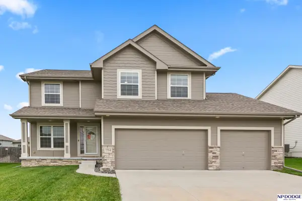 7714 S 195 Street, Gretna, NE 68028