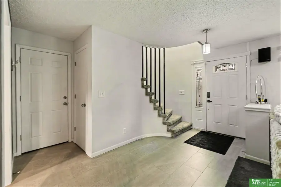 11123 Crown Point Avenue, Omaha, NE 68164 - #3
