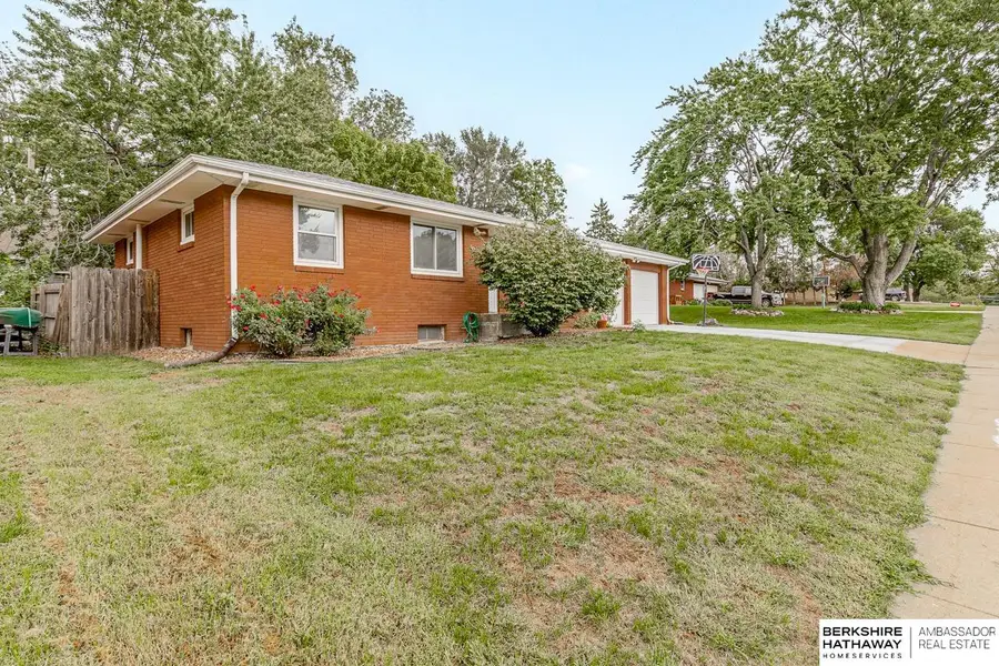 6210 Colby Street, Lincoln, NE 68505 - #2