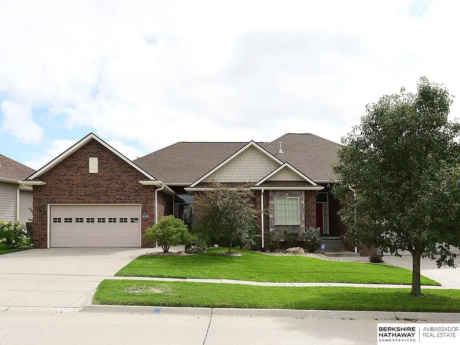 6540 Ashbrook Drive, Lincoln, NE 68516 - #2