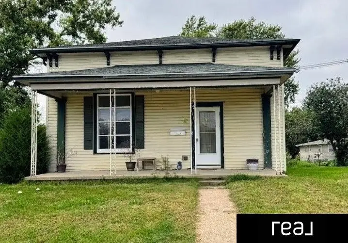 403 S 4th Street, Seward, NE 68434 - #2