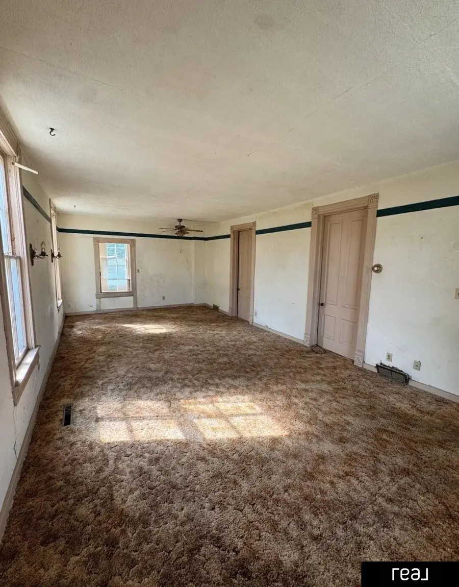 403 S 4th Street, Seward, NE 68434 - #3
