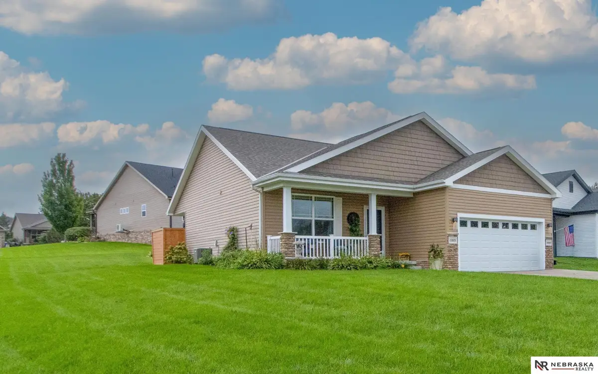 15803 Young Circle, Bennington, NE 68007 - #1