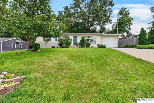 7633 Sunset Drive, Ralston, NE 68127