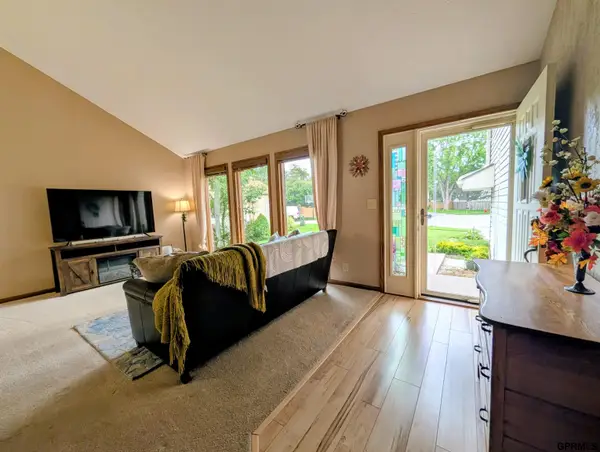6111 Tennyson Circle, Lincoln, NE 68516