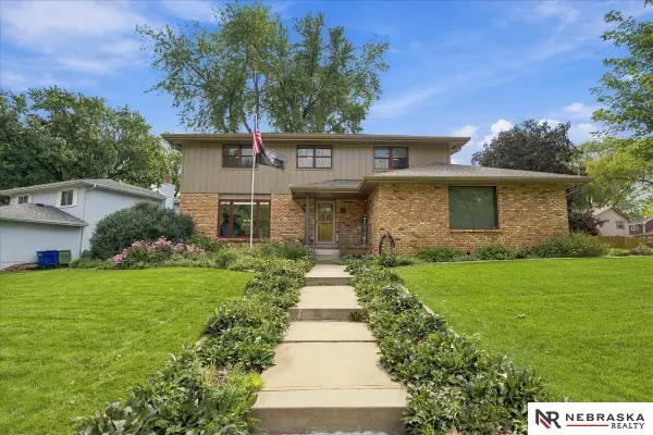 3005 Leawood Drive, Bellevue, NE 68123