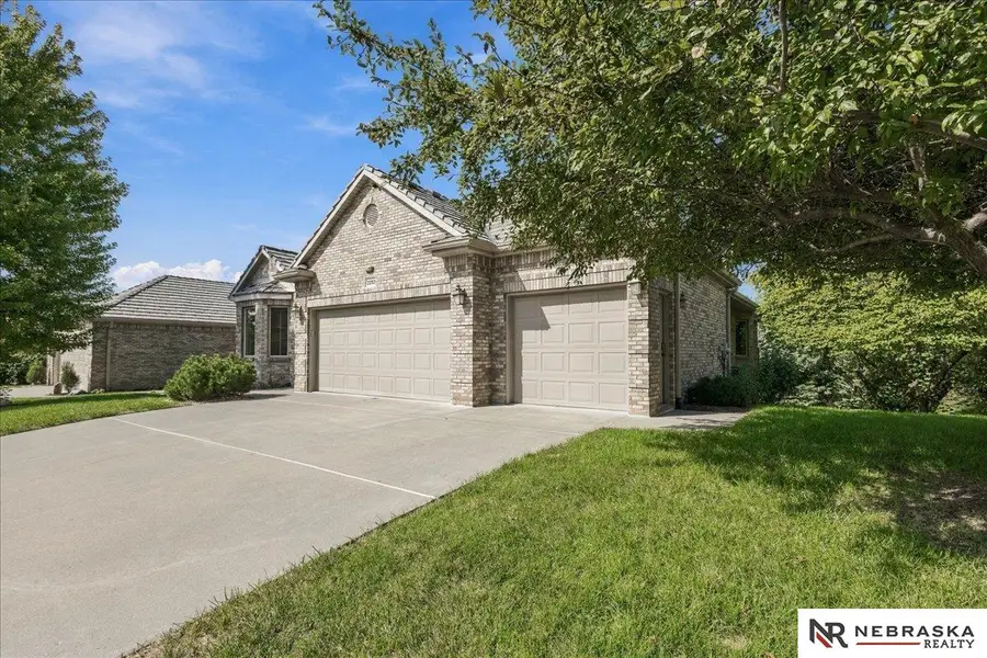 2232 Stone Creek Loop North, Lincoln, NE 68512 - #2