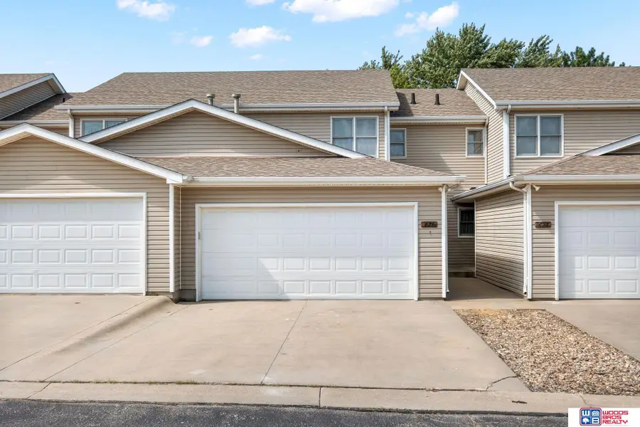 626 Lakeside Drive, Lincoln, NE 68528 - #2