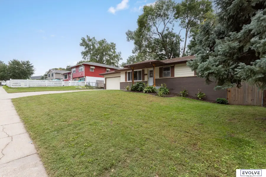 3711 Groves Road, Bellevue, NE 68147 - #3