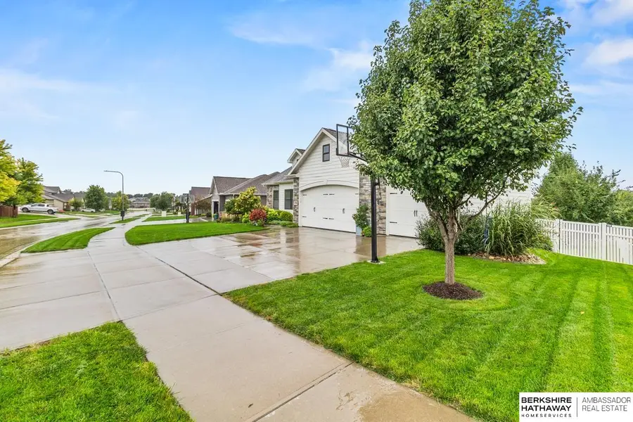 4702 N 208th Street, Elkhorn, NE 68022 - #3