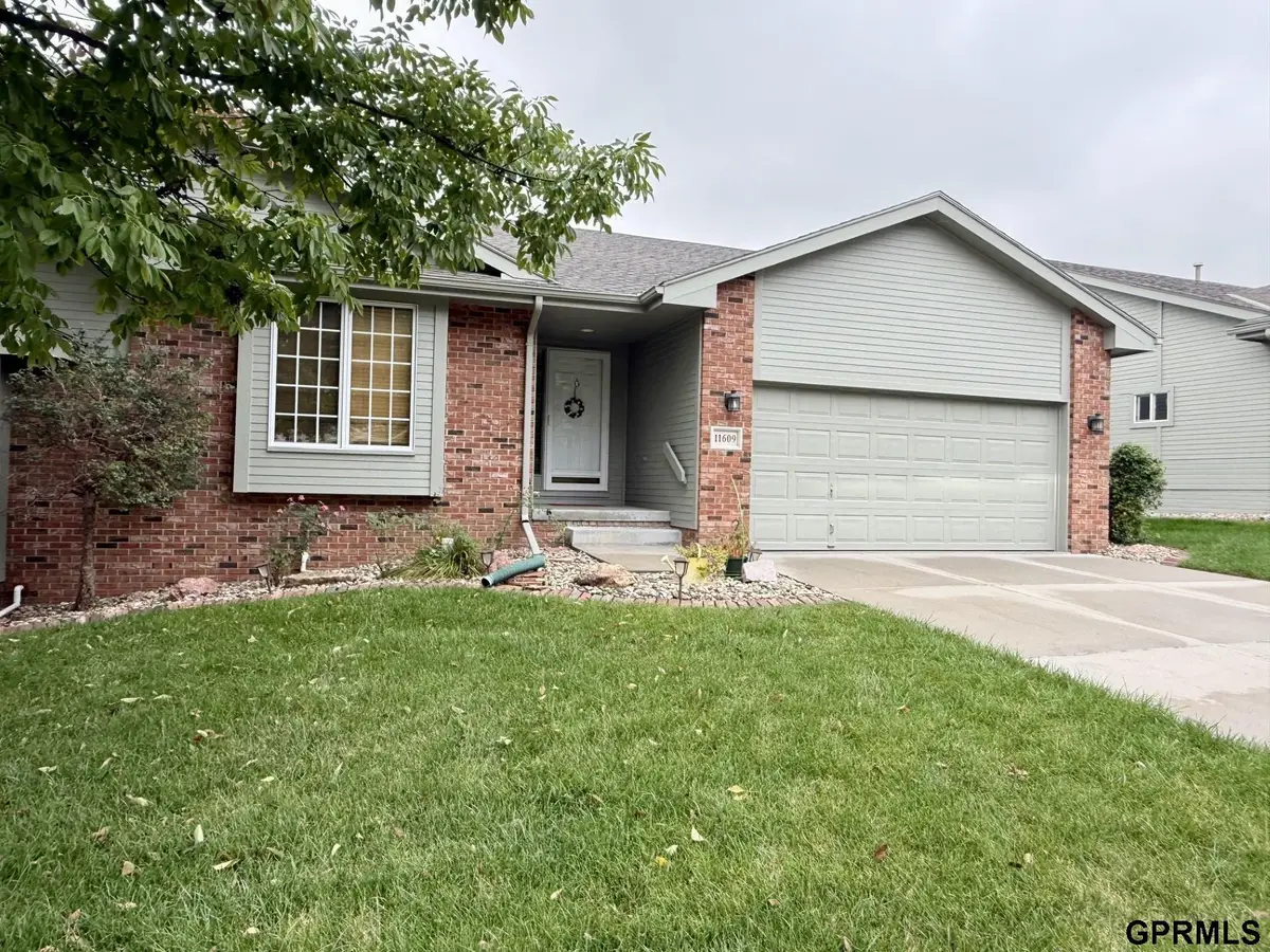 11609 Lakeview Drive, Bellevue, NE 68133 - #1
