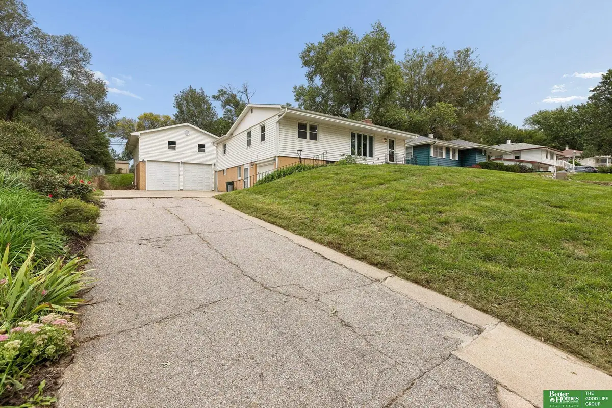 8614 Pinkney Street, Omaha, NE 68134 - #1