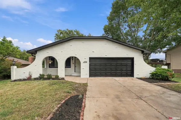 6932 Antler Drive, Lincoln, NE 68516