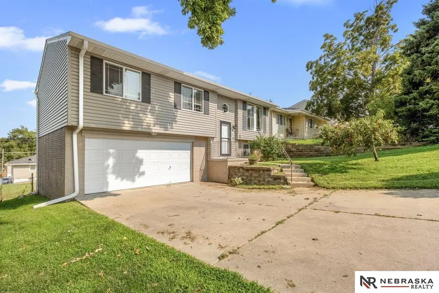 4733 S 81st Street, Ralston, NE 68127 - #2