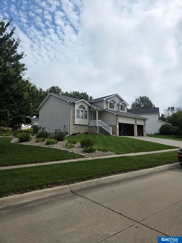 7920 Cheney Ridge Road, Lincoln, NE 68516
