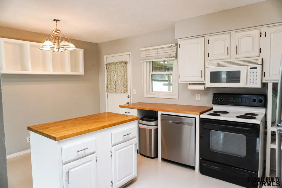 2608 Ella Street, Beatrice, NE 68310 - #2