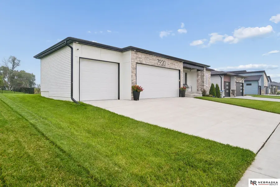 7920 Patrick Avenue, Lincoln, NE 68516 - #2