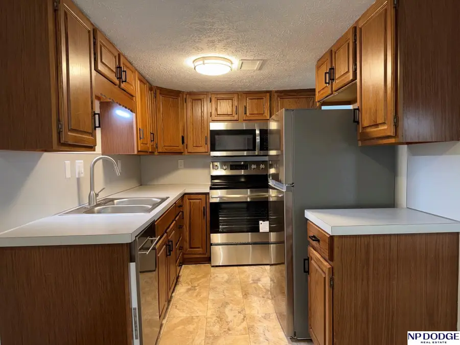 120 S 38 Avenue #APT 15, Omaha, NE 68131-3132 - #2