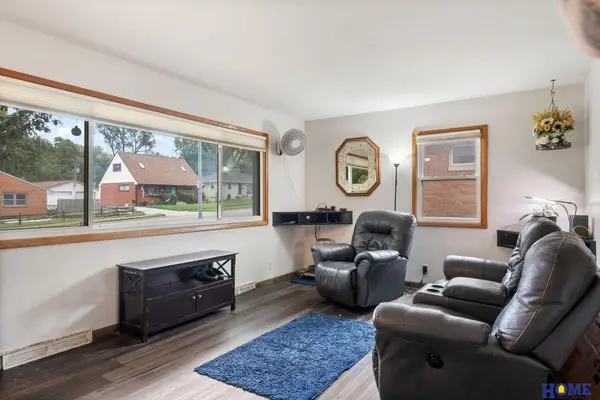 4225 Pioneers Boulevard, Lincoln, NE 68516
