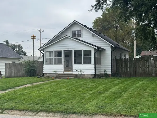 107 W Locust Street, Nickerson, NE 68044