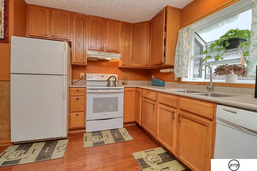 5140 Grassridge Road, Lincoln, NE 68512 - #3