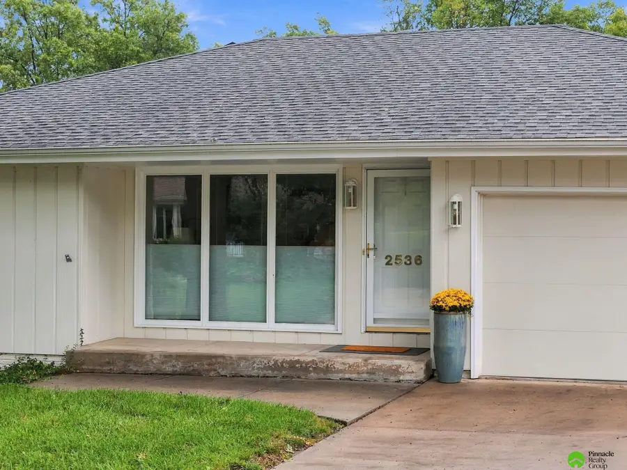 2536 S 39th Street, Lincoln, NE 68506 - #3