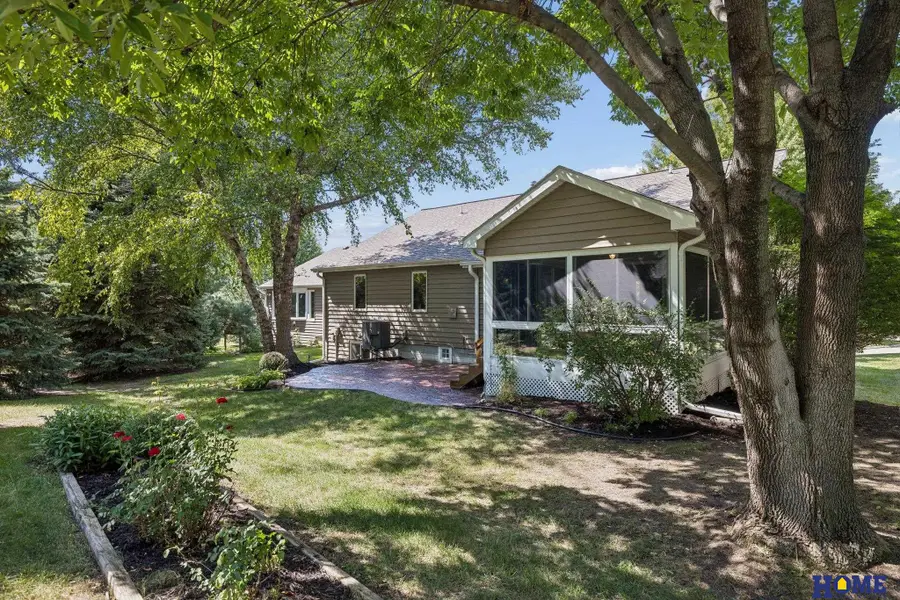 6931 Summerset Circle, Lincoln, NE 68516 - #2