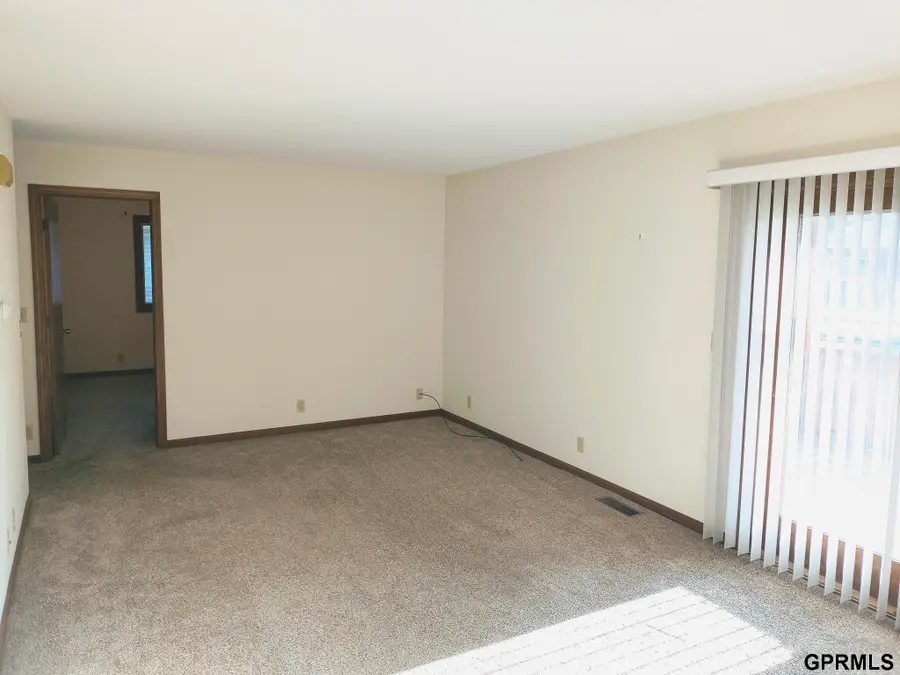 4335 Normal Boulevard #17, Lincoln, NE 68506 - #2