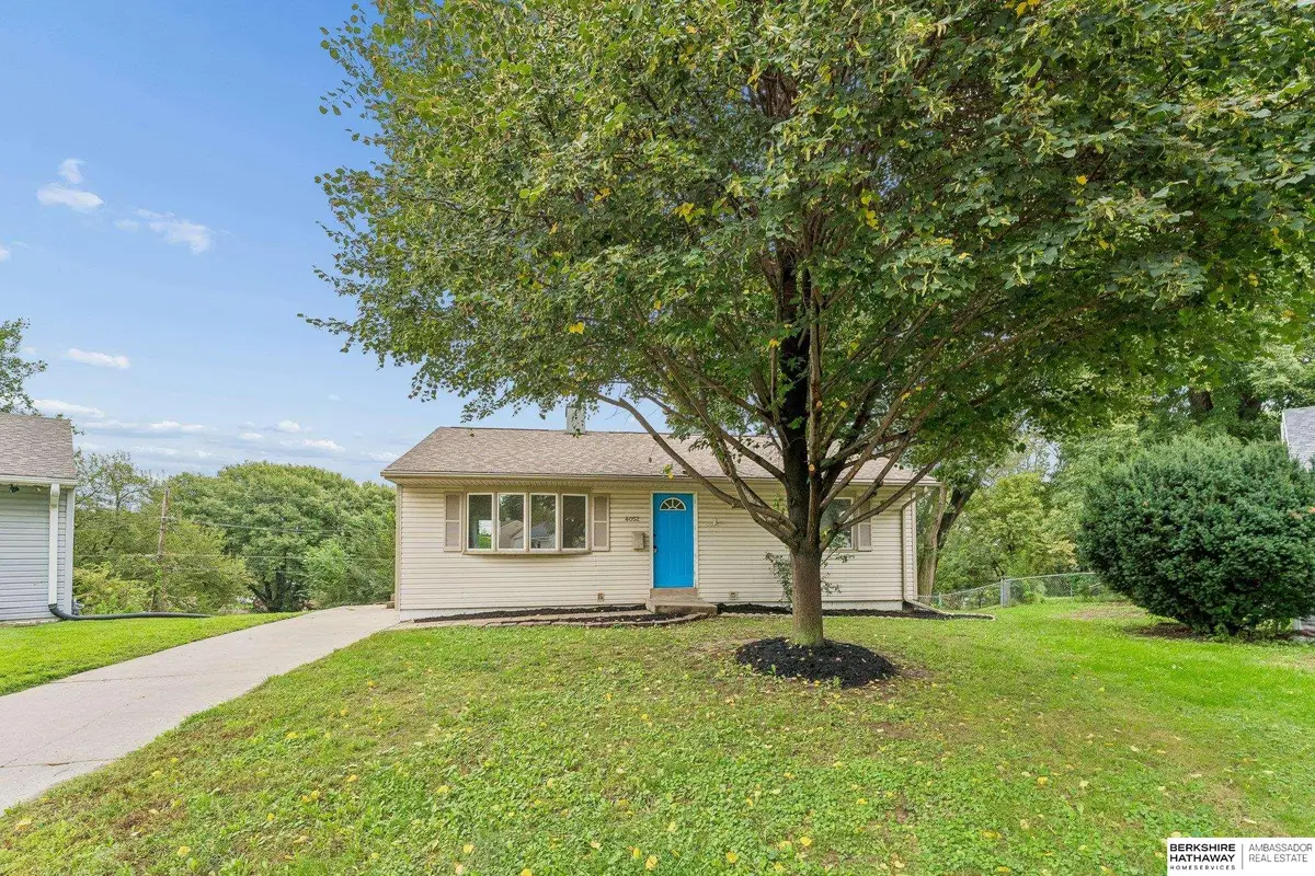 4052 Valley Circle, Omaha, NE 68105 - #1