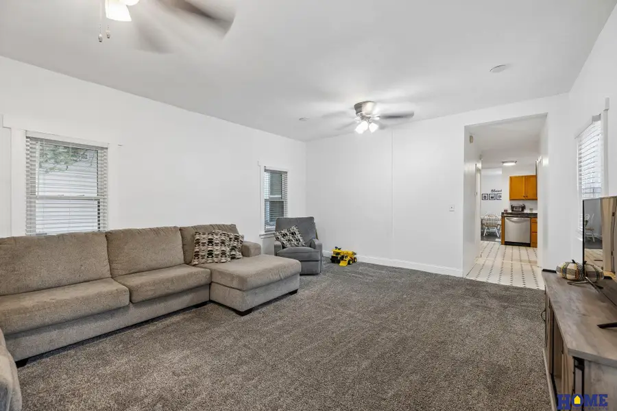 6042 Leighton Avenue, Lincoln, NE 68507 - #2