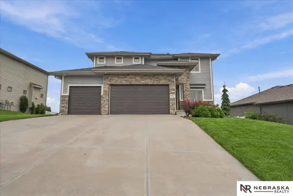 11723 S 109th Street, Papillion, NE 68046