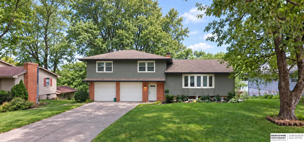 3617 S 105 Avenue, Omaha, NE 68124 - #1