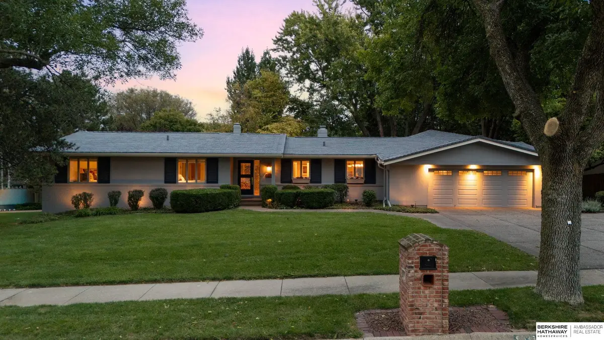 9936 Essex Drive, Omaha, NE 68114 - #1