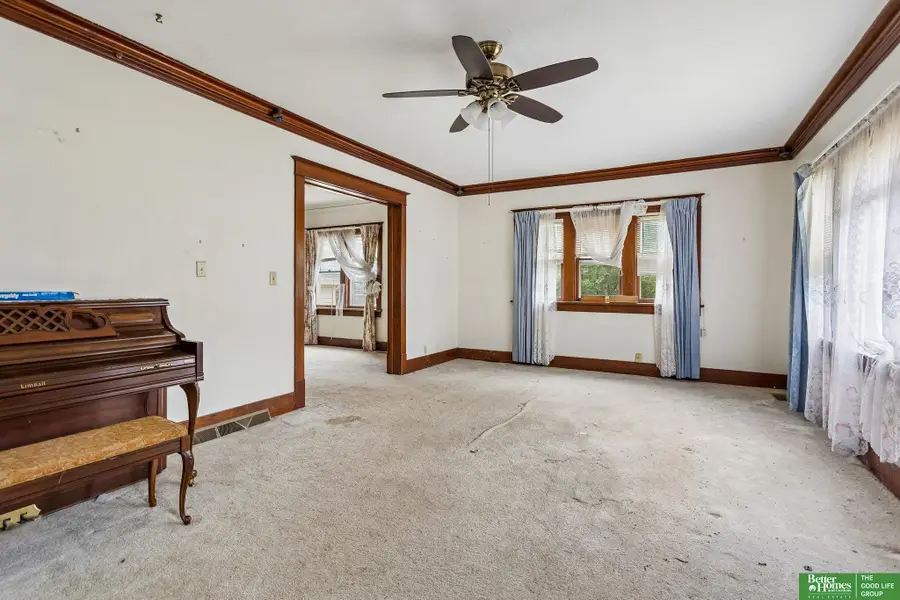 109 S Davis Avenue, Oakland, NE 68045 - #3