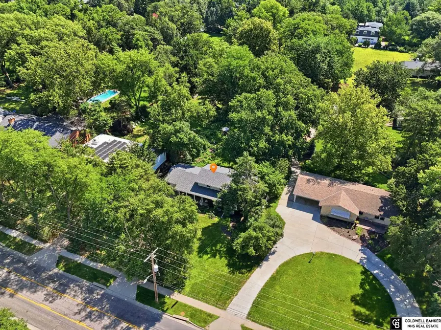 3760 S 40th Street, Lincoln, NE 68506 - #3