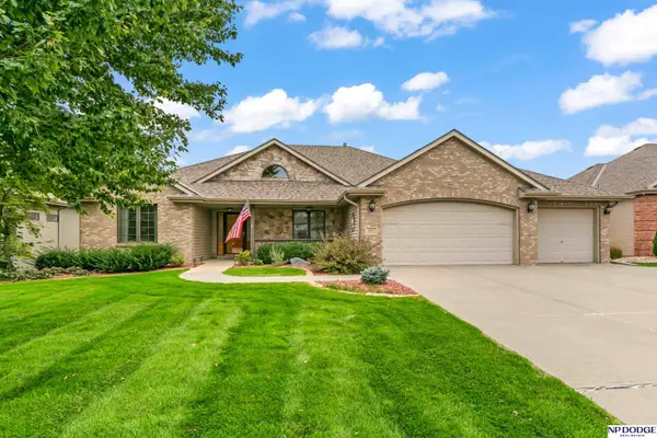 19813 Adams Street, Omaha, NE 68135