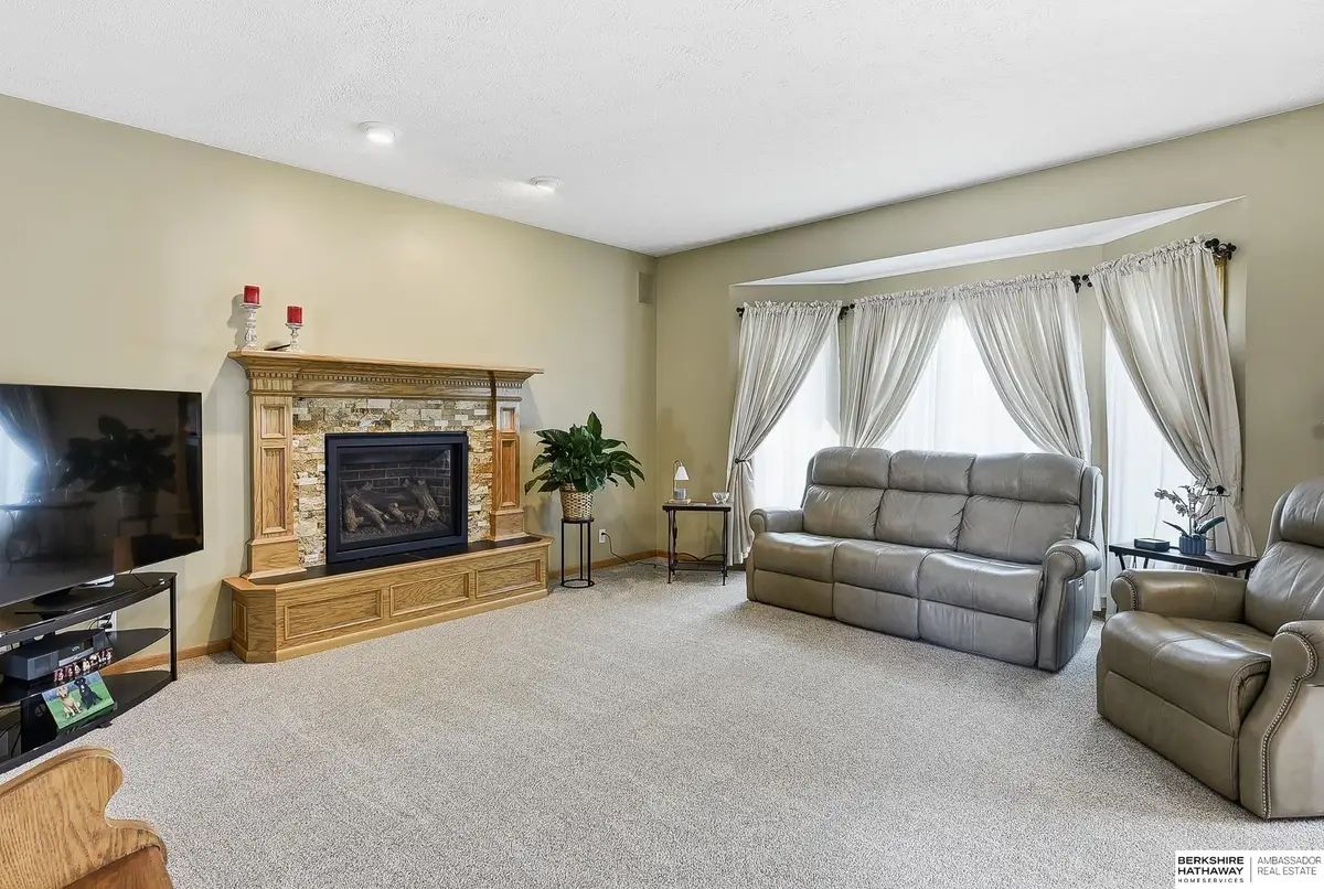 16135 Dewey Avenue, Omaha, NE 68118 - #1