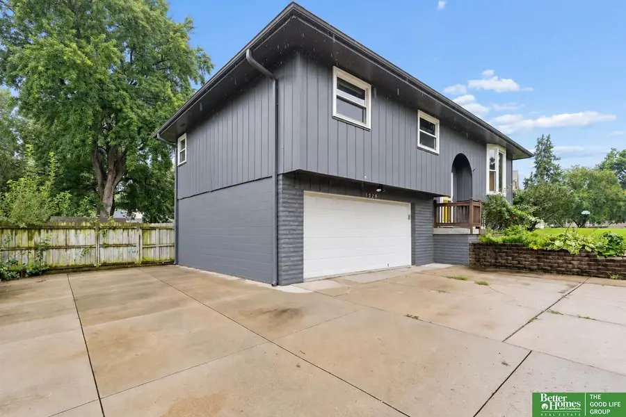 1329 S 162nd Avenue, Omaha, NE 68130 - #2